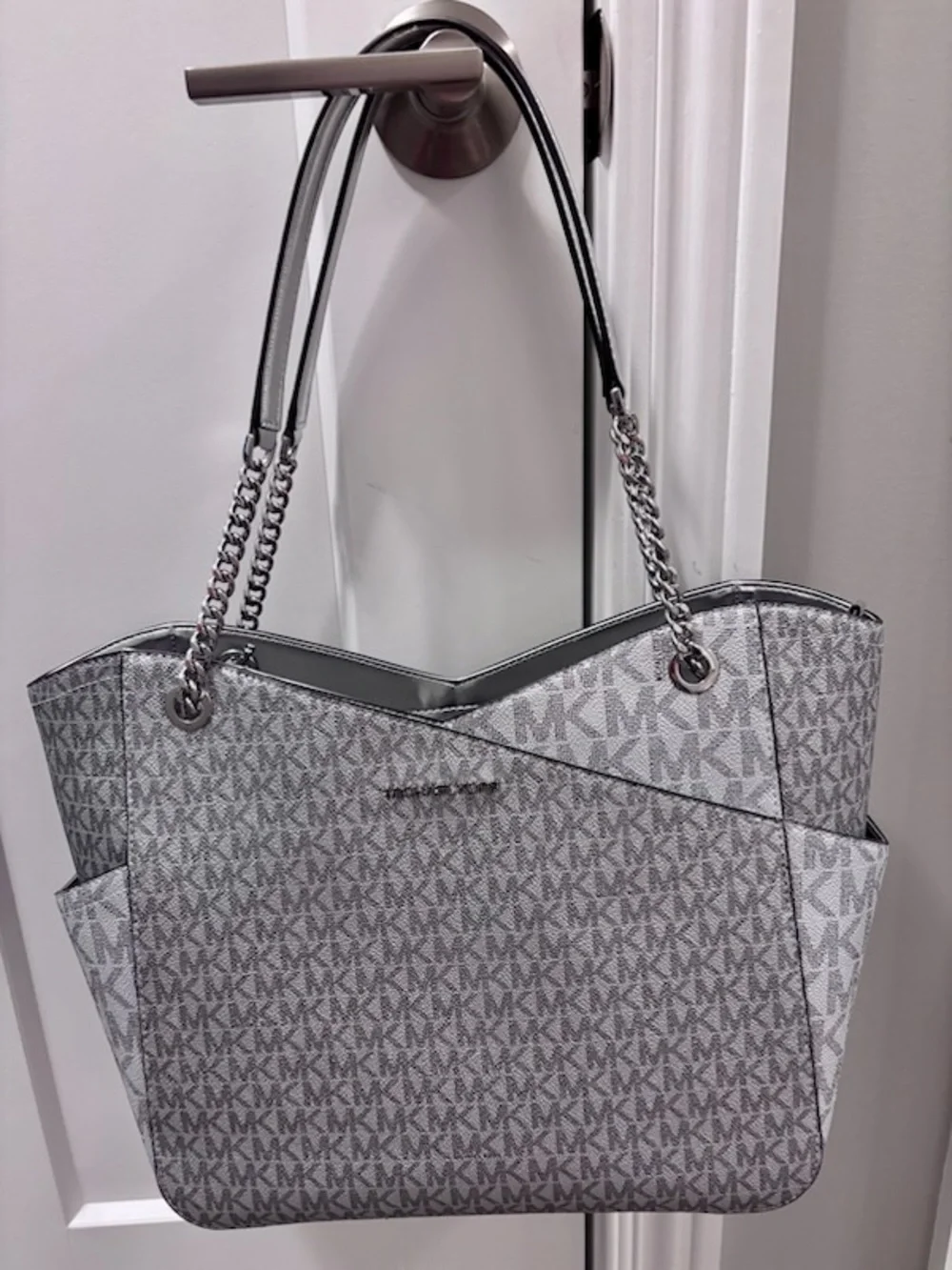 Michael Kors Signature Chain Tote – Silver/Gray – Excellent Condition